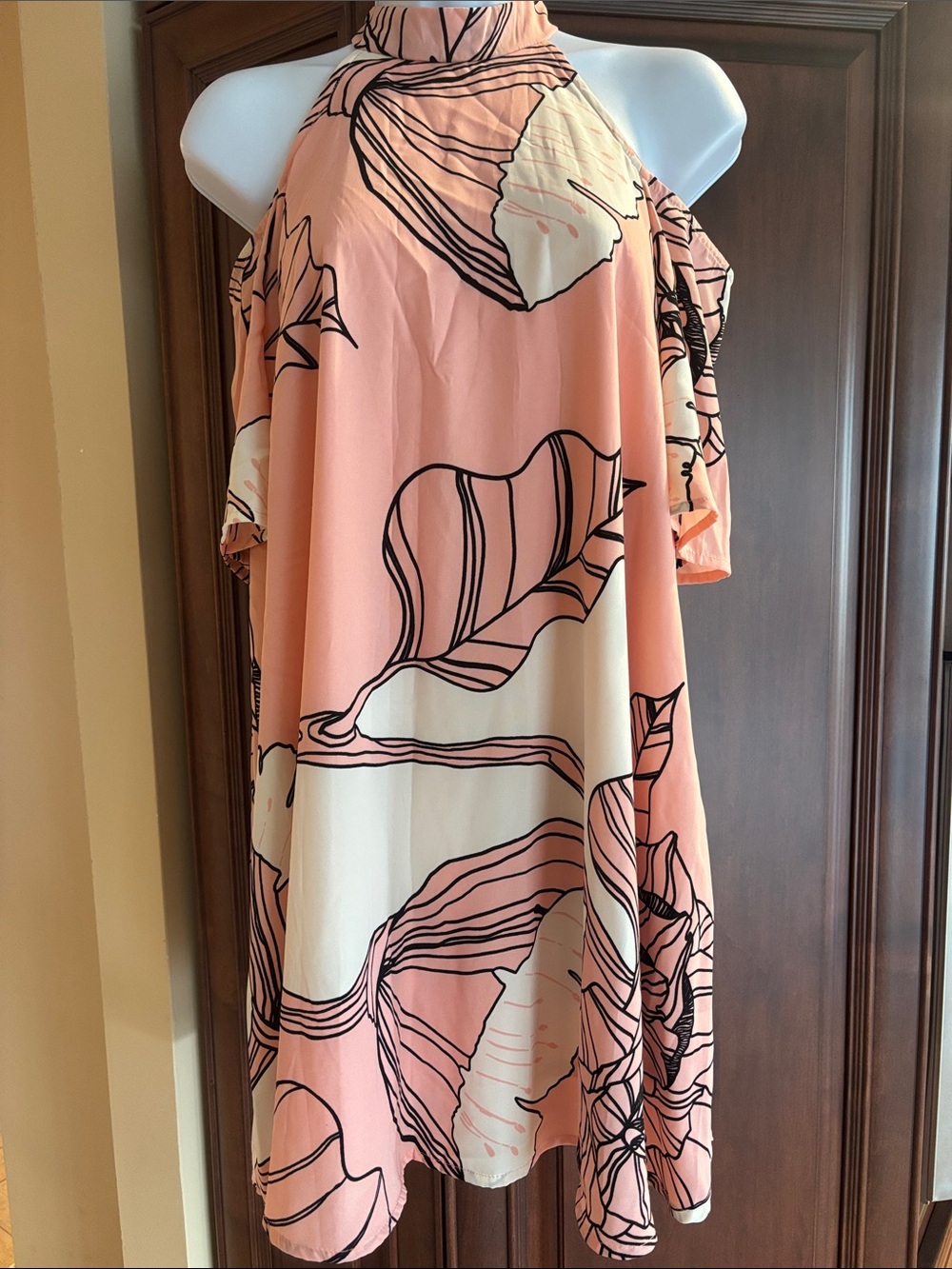 Black Bead Peach Floral Cold-Shoulder Mini Dress